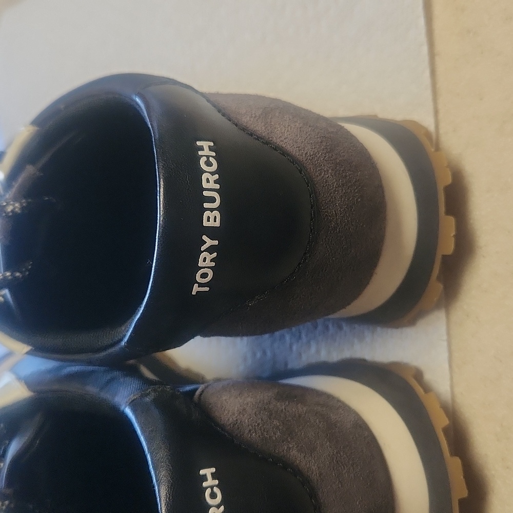 NWOB Tory Burch Vintage Nylon Sneakers/Gym Shoes, Black/Tan, Women's Size 8 - Picture 8 of 12